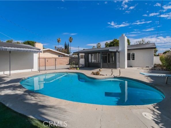 8527 Casaba Avenue, Winnetka (los Angeles) CA 91306