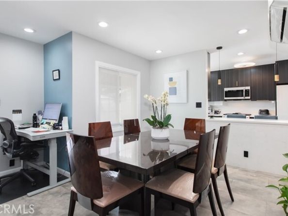 8527 Casaba Avenue, Winnetka (los Angeles) CA 91306