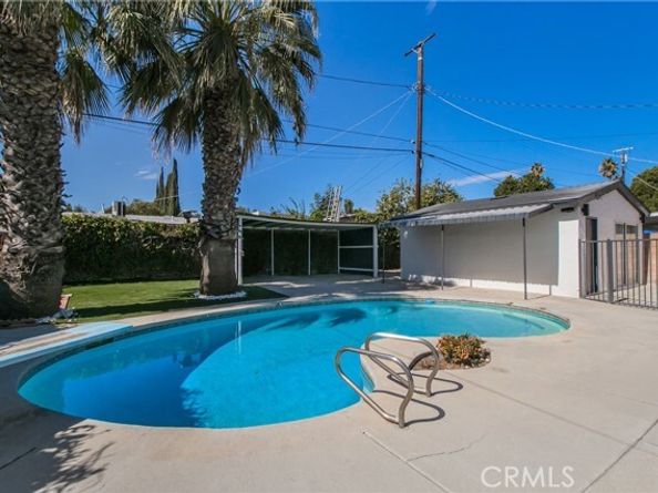 8527 Casaba Avenue, Winnetka (los Angeles) CA 91306