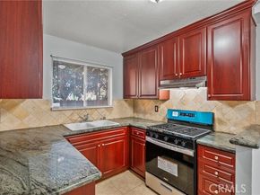 14265 Terra Bella St 10, Panorama City (los Angeles) CA 91402