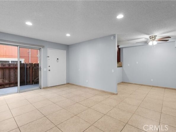 14265 Terra Bella St 10, Panorama City (los Angeles) CA 91402