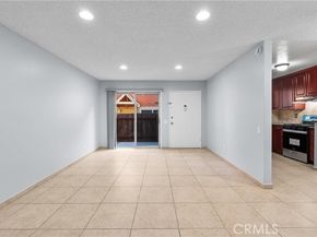 14265 Terra Bella St 10, Panorama City (los Angeles) CA 91402