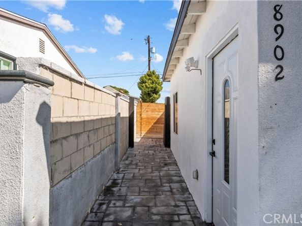 8900 Hazeltine Ave, Panorama City (los Angeles) CA 91402