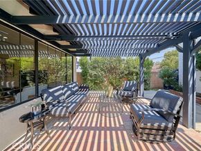 9604 Swinton, North Hills (los Angeles) CA 91343