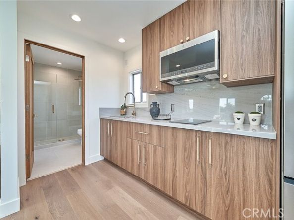 9604 Swinton, North Hills (los Angeles) CA 91343