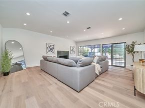 9604 Swinton, North Hills (los Angeles) CA 91343