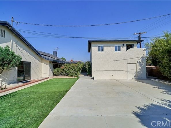 9604 Swinton, North Hills (los Angeles) CA 91343