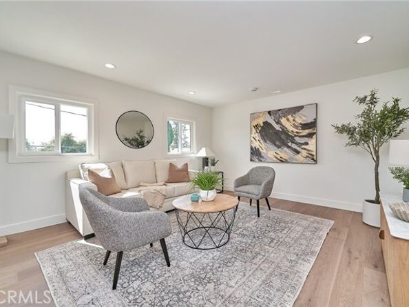 9604 Swinton, North Hills (los Angeles) CA 91343