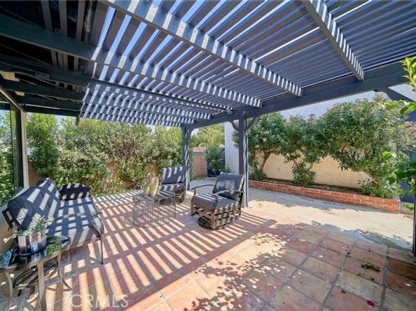 9604 Swinton, North Hills (los Angeles) CA 91343