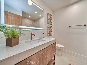 9604 Swinton, North Hills (los Angeles) CA 91343