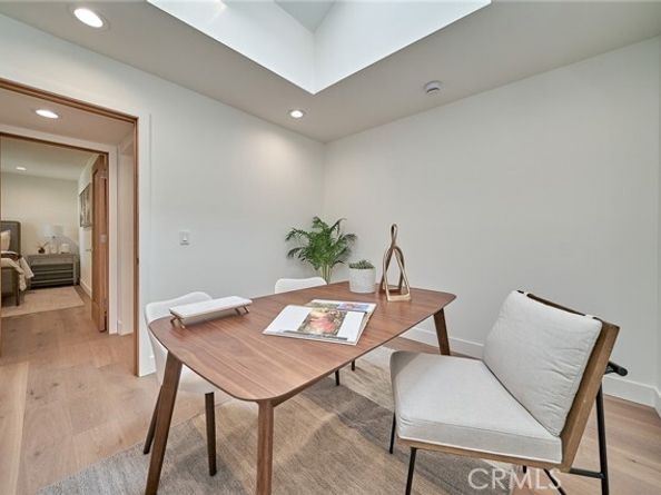 9604 Swinton, North Hills (los Angeles) CA 91343