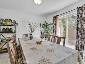 9155 Cedros Avenue 12, Panorama City (los Angeles) CA 91402