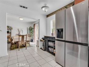 9155 Cedros Avenue 12, Panorama City (los Angeles) CA 91402
