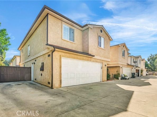 9155 Cedros Avenue 12, Panorama City (los Angeles) CA 91402