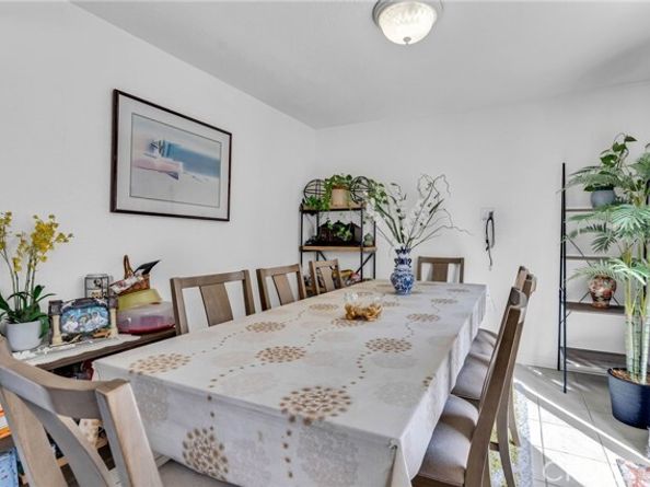 9155 Cedros Avenue 12, Panorama City (los Angeles) CA 91402