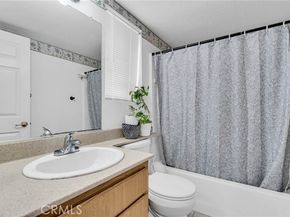 9155 Cedros Avenue 12, Panorama City (los Angeles) CA 91402