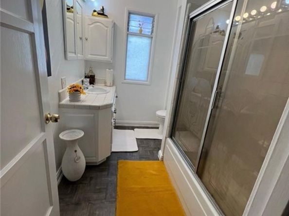 7327 N Loma Verde, Canoga Park (los Angeles) CA 91303