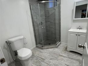 7327 N Loma Verde, Canoga Park (los Angeles) CA 91303