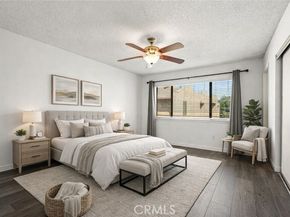 22038 Vanowen St. 215, Woodland Hills (los Angeles) CA 91303