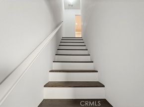 22038 Vanowen St. 215, Woodland Hills (los Angeles) CA 91303