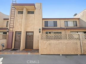 22038 Vanowen St. 215, Woodland Hills (los Angeles) CA 91303