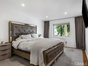 18530 Hatteras Street 213, Tarzana (los Angeles) CA 91356