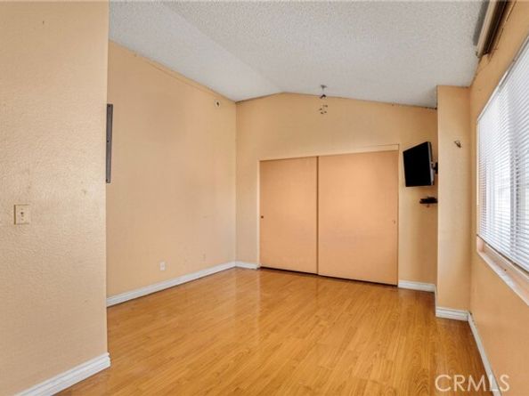 8828 Burnet Avenue 9, North Hills (los Angeles) CA 91343