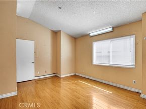 8828 Burnet Avenue 9, North Hills (los Angeles) CA 91343