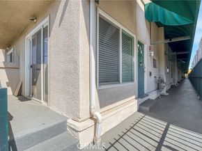 8828 Burnet Avenue 9, North Hills (los Angeles) CA 91343