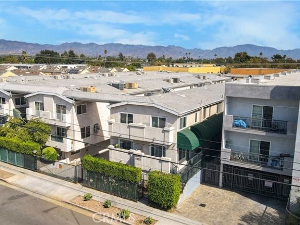 8828 Burnet Avenue 9, North Hills (los Angeles) CA 91343