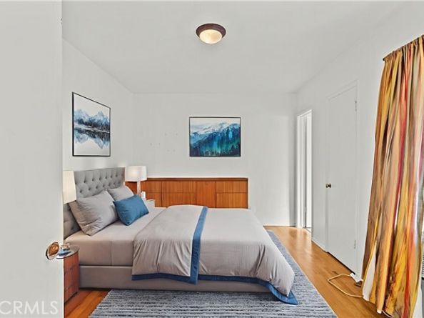 16731 Victory Boulevard, Van Nuys (los Angeles) CA 91406