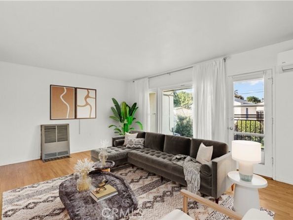 16731 Victory Boulevard, Van Nuys (los Angeles) CA 91406