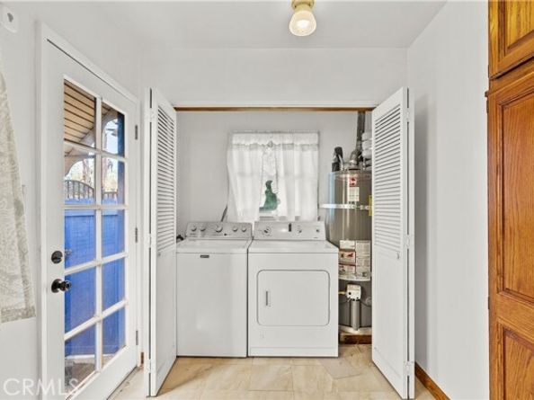 16731 Victory Boulevard, Van Nuys (los Angeles) CA 91406