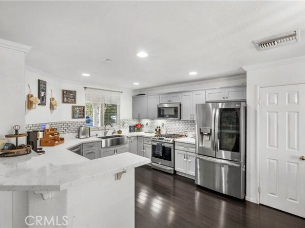 13204 Alta Vista Way, Sylmar (los Angeles) CA 91342