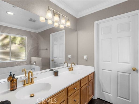 13204 Alta Vista Way, Sylmar (los Angeles) CA 91342