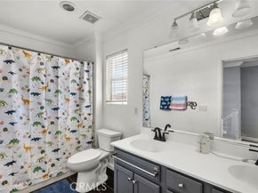 13204 Alta Vista Way, Sylmar (los Angeles) CA 91342