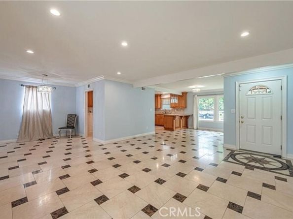 20129 Halsted Street, Chatsworth (los Angeles) CA 91311