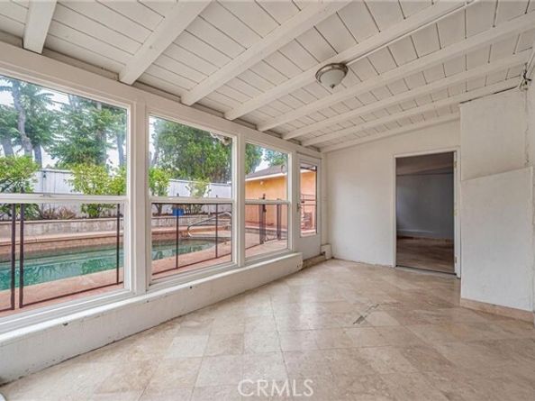 20129 Halsted Street, Chatsworth (los Angeles) CA 91311