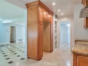 20129 Halsted Street, Chatsworth (los Angeles) CA 91311