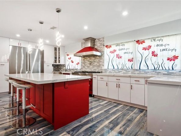 10225 Donna Avenue, Northridge (los Angeles) CA 91324