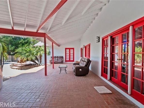 10225 Donna Avenue, Northridge (los Angeles) CA 91324