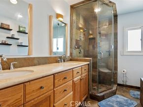 10225 Donna Avenue, Northridge (los Angeles) CA 91324
