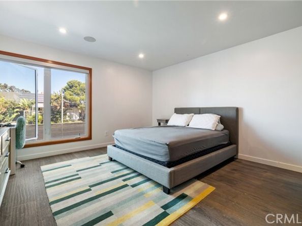 4189 S Cloverdale Avenue, Los Angeles CA 90008