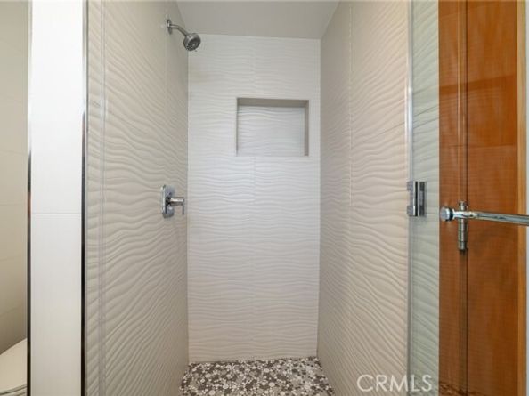 4189 S Cloverdale Avenue, Los Angeles CA 90008