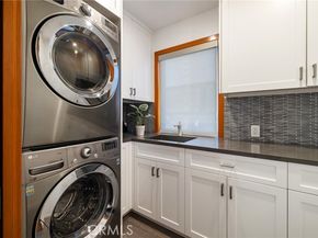 4189 S Cloverdale Avenue, Los Angeles CA 90008