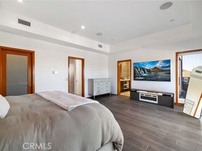 4189 S Cloverdale Avenue, Los Angeles CA 90008