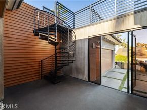 4189 S Cloverdale Avenue, Los Angeles CA 90008