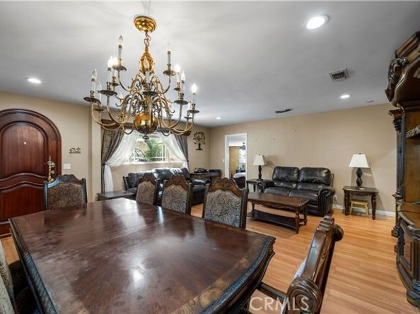 7300 Sylvia Avenue, Reseda (los Angeles) CA 91335