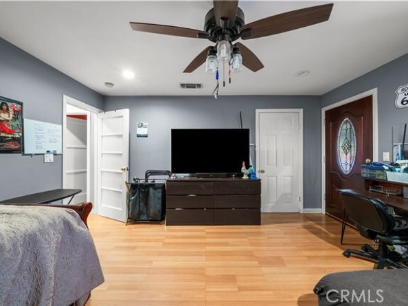 7300 Sylvia Avenue, Reseda (los Angeles) CA 91335