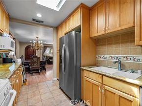 7300 Sylvia Avenue, Reseda (los Angeles) CA 91335